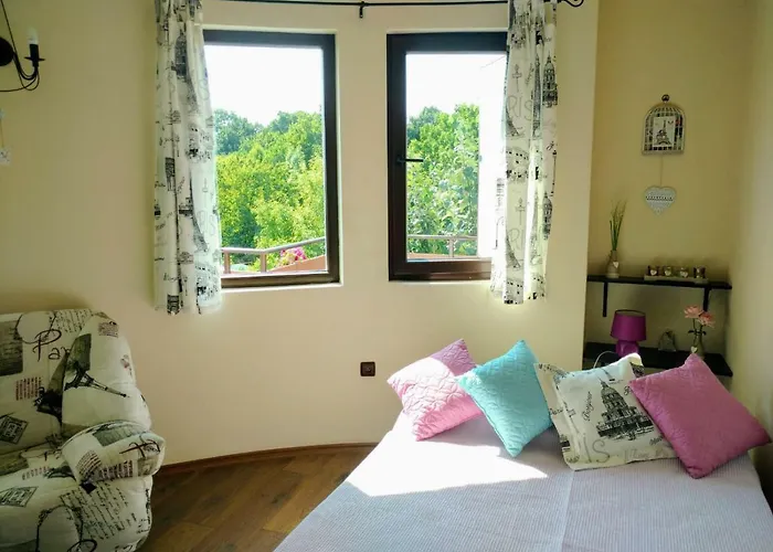 In Golden Sands Park Near The Sea Apartment *